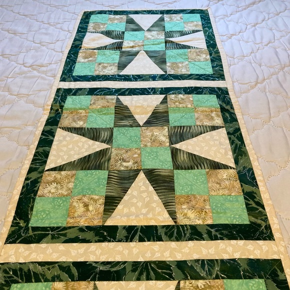 Quilted Table Runner Starburst Squares Green, Gold, Cream, Brown NEW! 74” x 15” - Picture 4 of 7